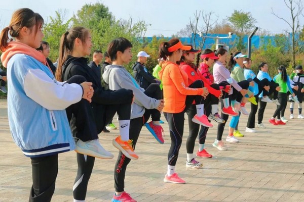 青少年学生篮球训练营发言稿_0